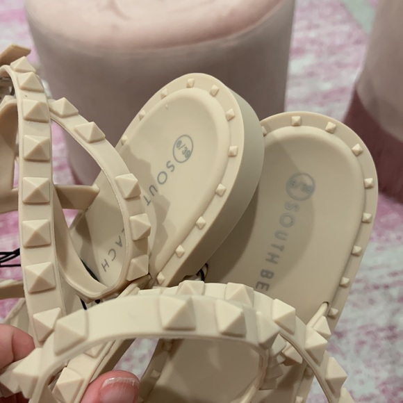 NWT South Beach matte studded gladiator sandal - Picture 5 of 6